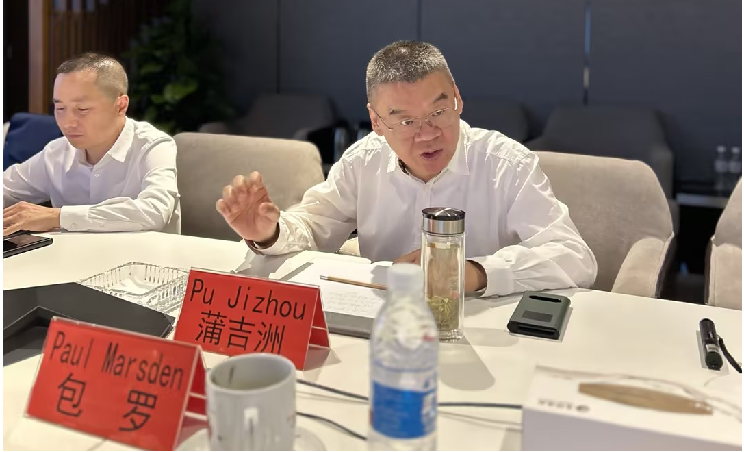 OI集團亞洲區(qū)總經理一行到四川天馬進行考察交流(圖7) OI集團亞洲區(qū)總經理一行到四川天馬進行考察交流(圖7)